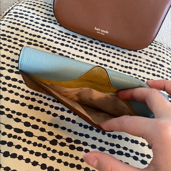 Kate Spade scalloped crossbody and wallet set 😍 - Picture 10 of 10